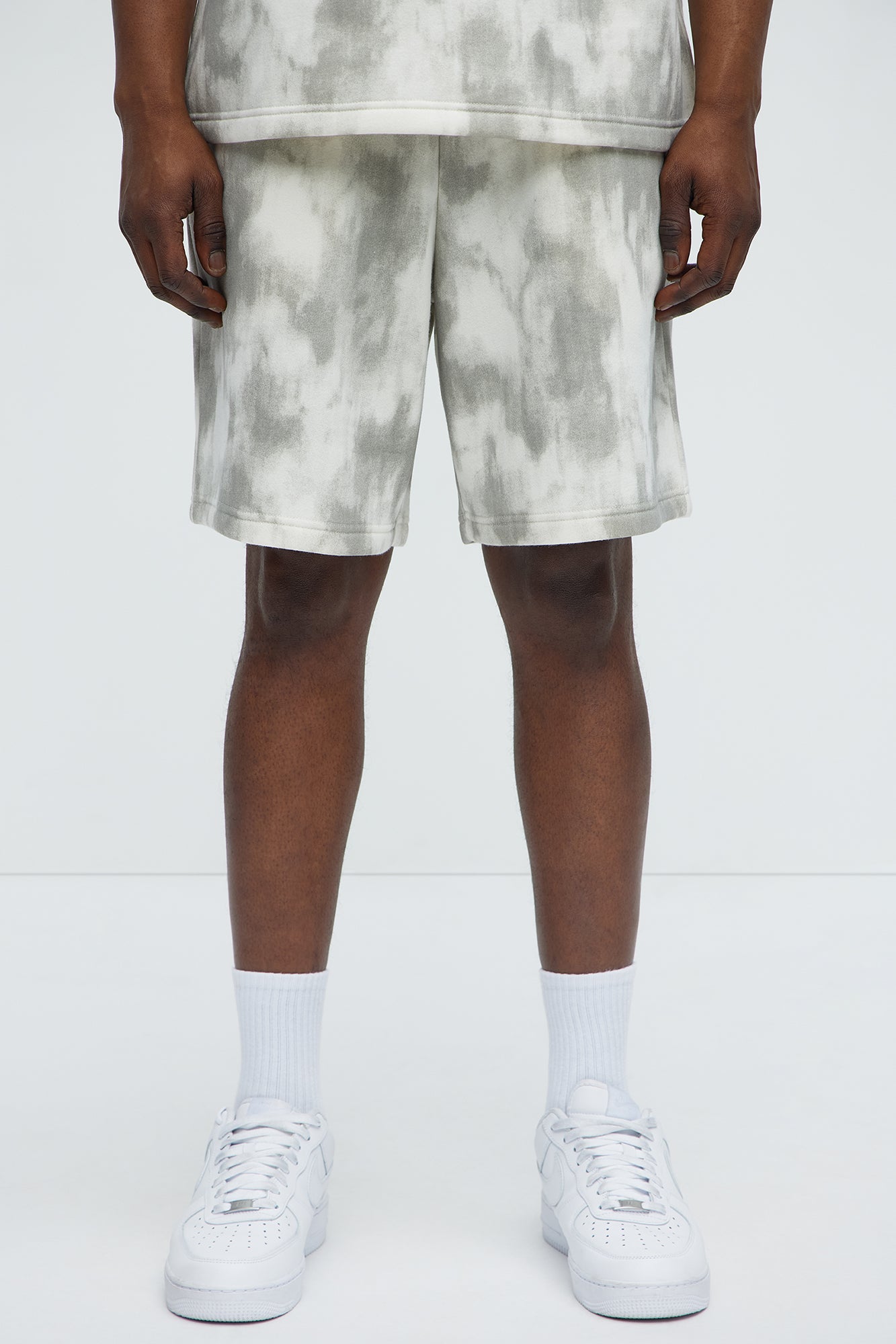 Tyson Faded Relaxed Shorts - Cream Combo